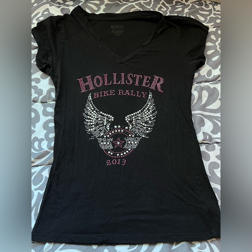 Black V-Neck Tee with Wing Design